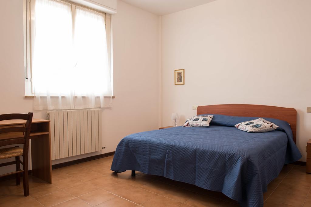 Il Bedrooms Di Porta Maggiore Асколі-Пічено Екстер'єр фото